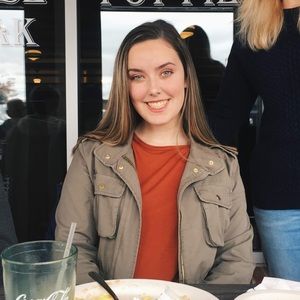 Meet your Posher, Amanda